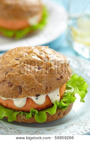 Salmon fishburger sandwich