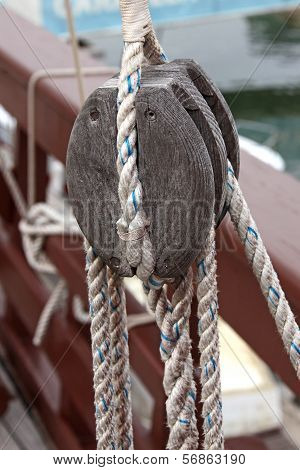 Rope Caravel