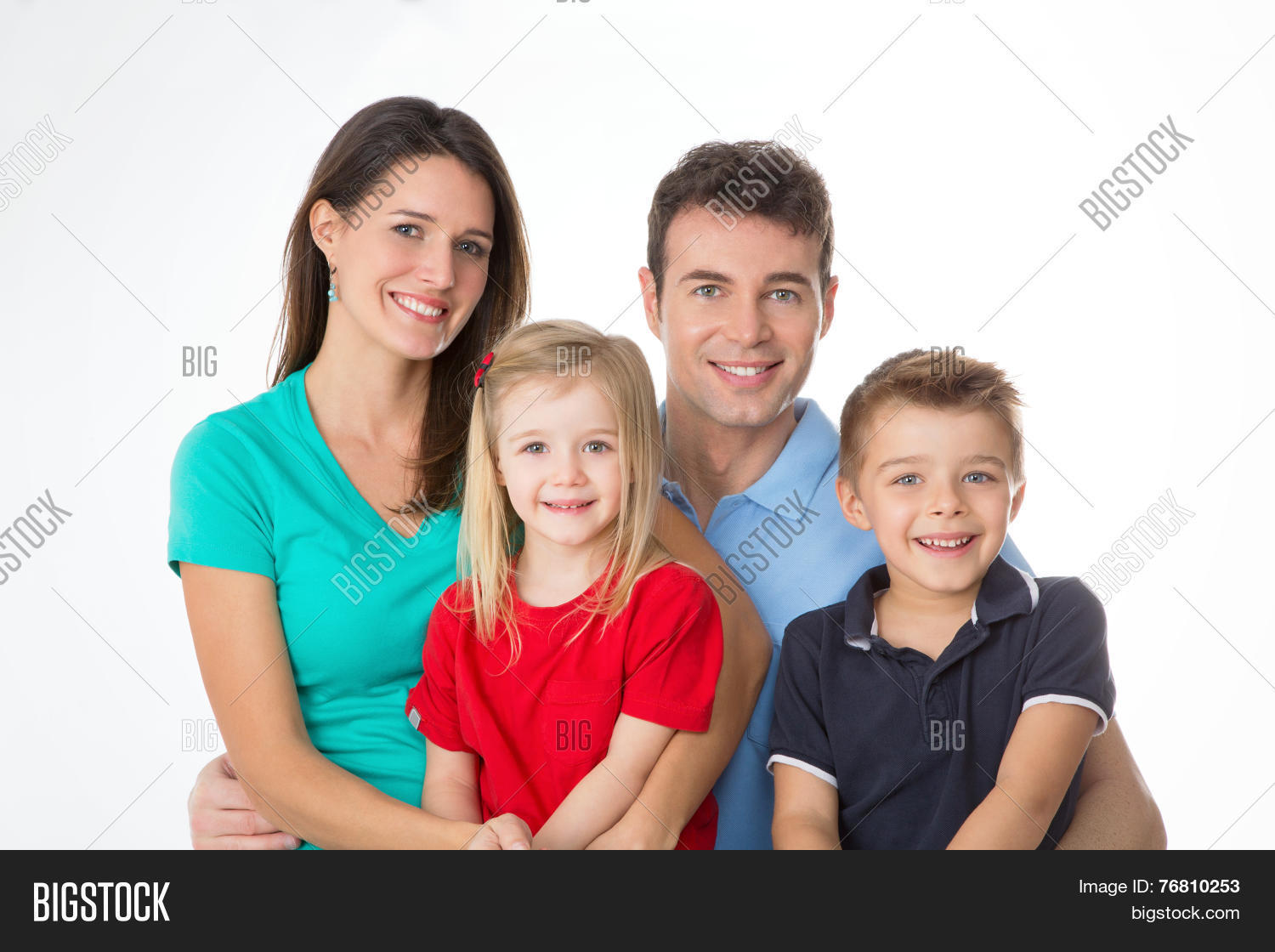 Игрушки мама папа и ребенок. Close up family. Close up family. Close up family. Close up family.