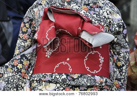 Kimono With Red Munsuko