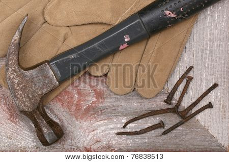 hammer gloves and nails