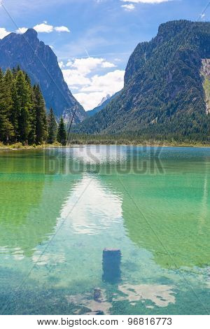 Lake Dobbiaco (toblach, Sudtirol)