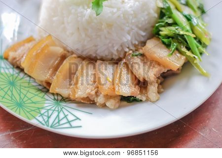 Fried Kale Mixed Crispy Pork