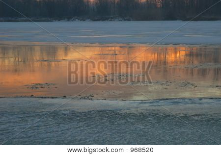 Río en invierno
