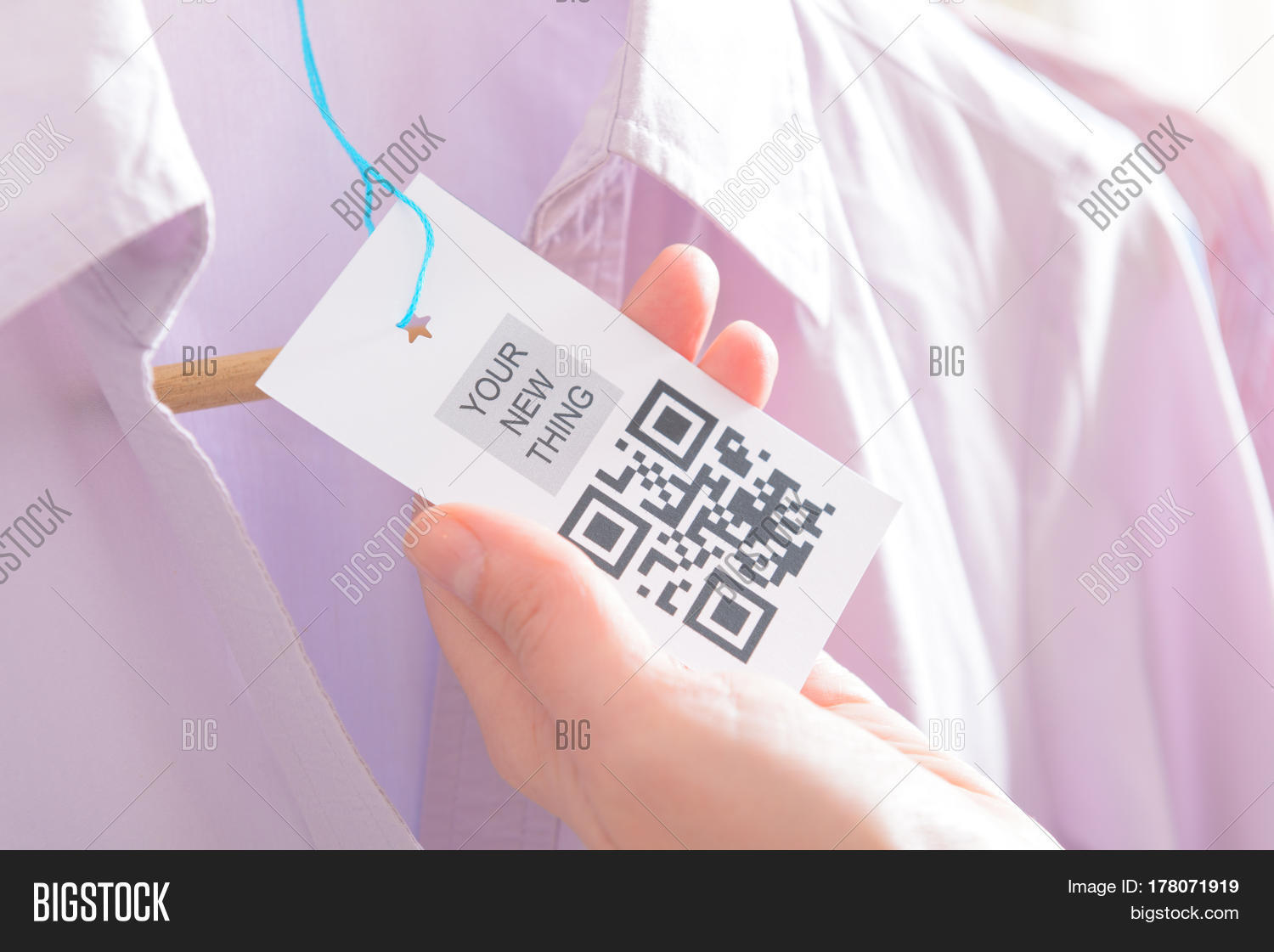 Прикольные qr коды. Табличка для qr кода с подставкой. Qr код для lh716. Qr код. Qr код.