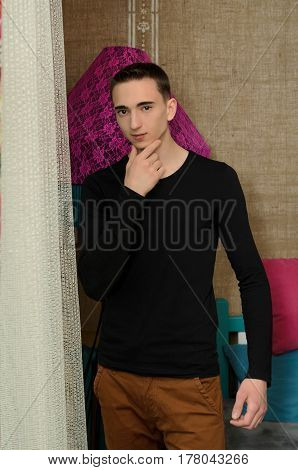 Guy in a black T-shirt with a long sleeve