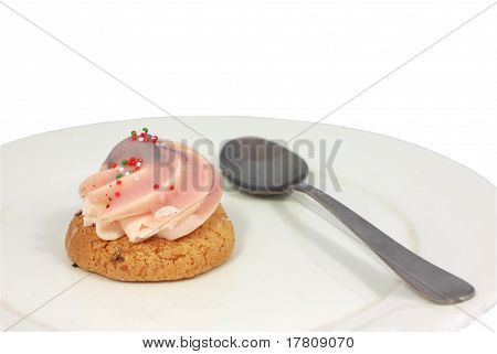 Dessert con cucchiaio sulla piastra