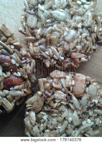 Kozinaki - Georgian sweetness, made from walnuts and honey Kozinaki is a high-calorie product that is full of vitamins and minerals. People around the world love and revere this sweetness The structure of modern kozinaki added dried fruits, cereals and se