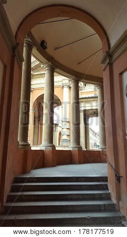 picture of sidewalk´s arquitecture in Bolonia, Italy