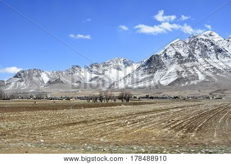 Shahin Shahr to Fereydoun Shahr, Esfahan, on the spring road trip, within 2 hour drive environment will totally change