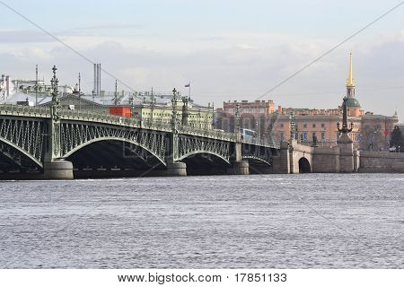 Trinity most a inženýra hrad St. Peterburg.