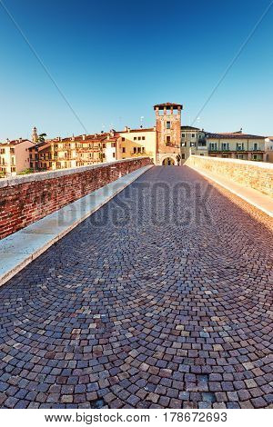 Beams Morning Sun Bridge Ponto Pietra River Adige Italy Verona