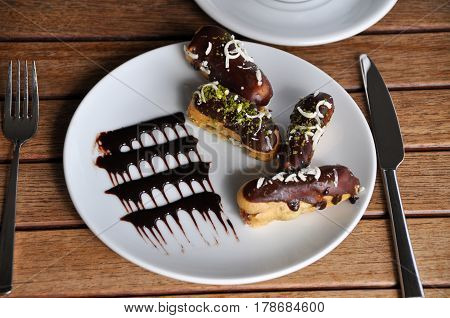 Prepared for special occasions, delicious and beautiful cake