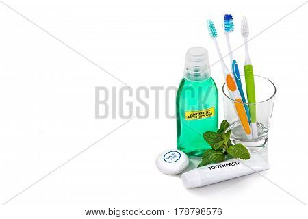Oral Care Essential Products Tapered Toothbrush, Toothpaste, Mouthwash, Dental Floss