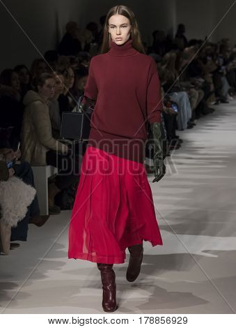 Victoria Beckham - Fall 2017 Collection