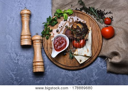 Fried Rib Meat, Pita Bread, Tomato, Onion, Garlic, Ketchup, Thyme