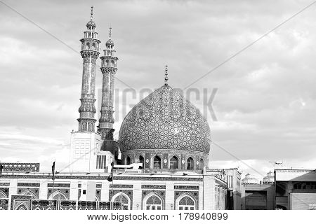 In Iran  And Old Antique Mosque    Minaret