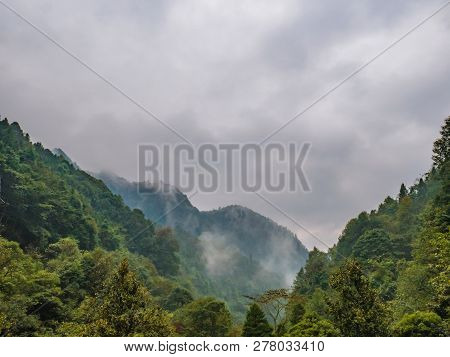 Mountainscape On Tianzishan Mountain In Zhangjiajie National Forest Park In Wulingyuan District Zhan