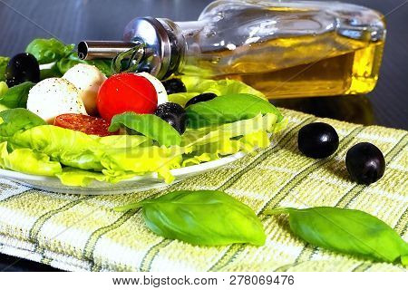 Caprese Salad. Classic Caprese Salad. Italian Traditional Caprese Salad Ingredients. Mediterranean F