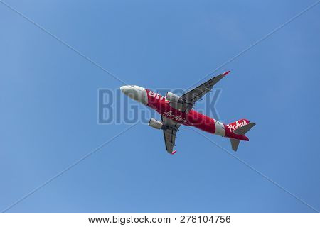 Bangkok, Thailand - January 12, 2019: Hs-bbh Airbus A320-216 Of Thai Airasia  Taking Off From Don Mu
