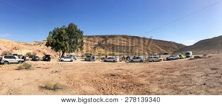 Negev, Israel - January 05, 2019: Panorama Of The Erosion Crater Makhtesh Gadol And Oasis In The Neg