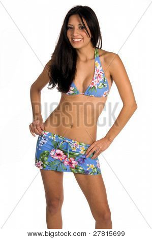 Schöne Latin Frau in einem blauen floral print Bikini mit Sonnenbrille. Isolated over White. Schwimmen Verschleiß 