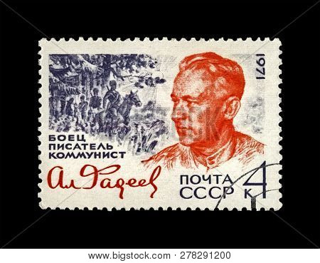 Ussr - Circa 1971: Canceled Stamp Printed In The Ussr Shows Alexander Fadeyev (1901-1956), Famous Ru