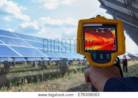 Thermoscan(thermal Image Camera), Industrial Equipment Used For Checking The Internal Temperature Of