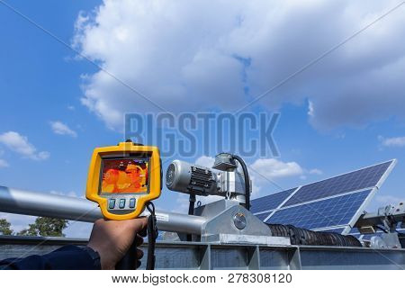 Thermoscan(thermal Image Camera), Industrial Equipment Used For Checking The Internal Temperature Of