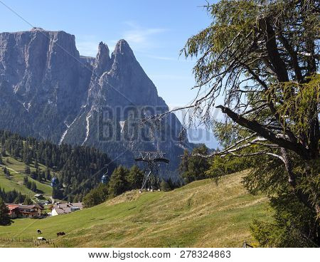 Compaccio Compatsch, Italy On September 12. View Of The Area Around The Mountain Station On Septembe