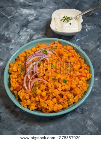 Turkish Bulgur Pilaf With Chickpeas And Tomatoes