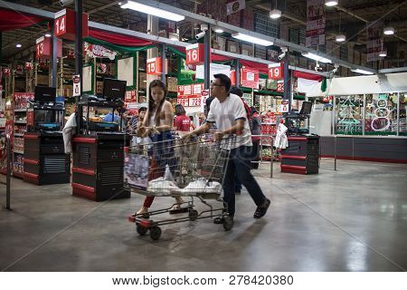 Makro Hypermarket Chiang Mai.