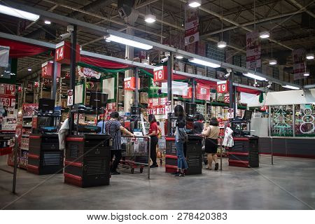 Makro Hypermarket Chiang Mai.