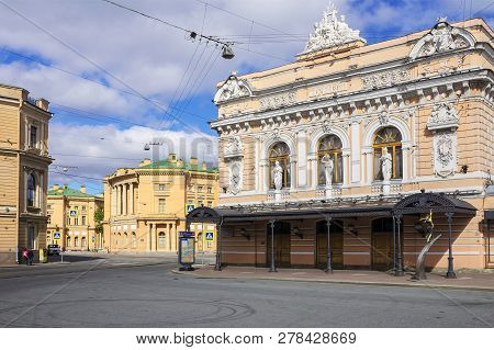 Ciniselli Circus - First Stone-built Circus In Russia (1877)