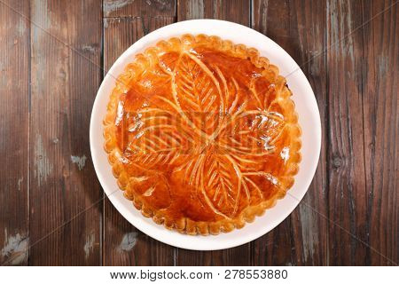 homemade epiphany cake