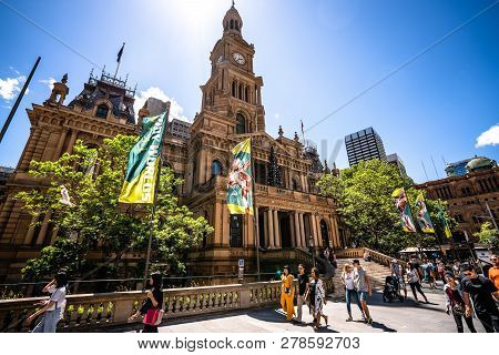 23rd December 2018, Sydney Australia: Streetview And Front View Of Sydney Town Hall A Victorian Seco