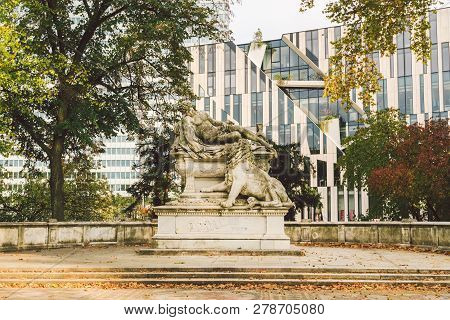 October 27, 2018. Germany, D Sseldorf. North Rhine. Building Complex, Known As K -bogen City Center,