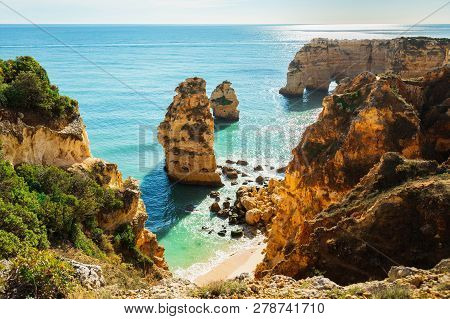 Rocks And Ocean View. Ponta Da Piedade. Ponta Da Piedade, Algarve, Portugal