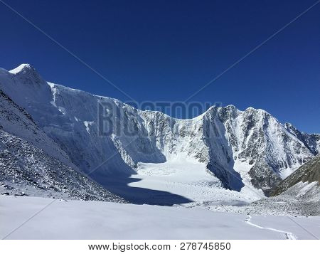 Akkem Wall. The Crown Of Altai Mountain Peak. Belukha Mountain View. Altai, Russia. Akkem Glacier