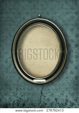 Wooden Vintage Silver Victorian Tondo Frame For Museum Exhibition