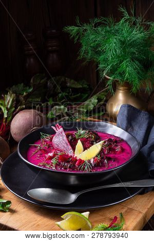 Borschtsch  An Eastern European Classic With Red Prayer
