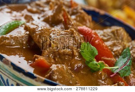 Dum Pukht Gosht - Slow-cooked Afghani Mutton