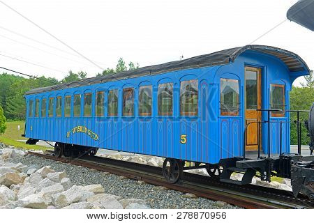 Mt Washington, Nh, Usa - Jul. 12, 2015: Historic Stream Cog Railroad Moosilauke At Twin Mountain Cha
