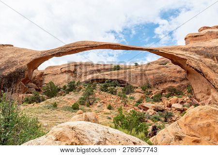Landscape Arch In Devils Garden Trail In Arches National Park, Utah