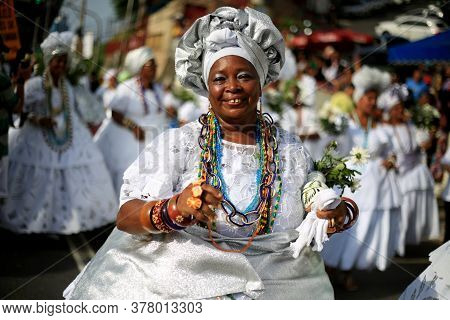 Salvador, Bahia / Brazil - January 24, 2016: Group Of Bahians Parade During Event At Tororo Dike In 