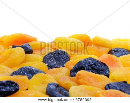 Torkade Kuraga och svart plommon frukt