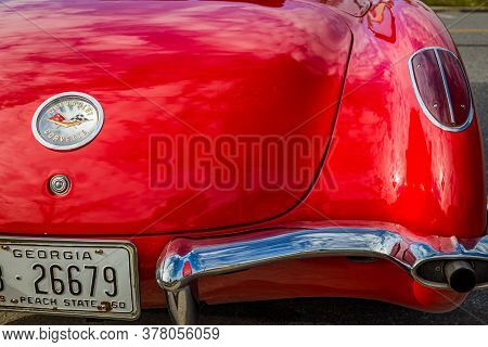 Jesup, Ga - March 17, 2018: Close Up View Of A 1960 Chevrolet Corvette At The Jesup 2018 St. Patrick