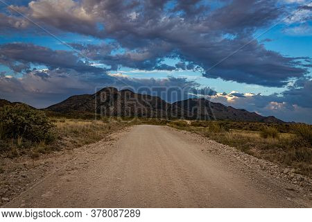 The Dragoon Mountains Are A Mountain Range In Cochise County, Arizona Near The Historic Town Of Tomb