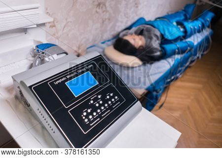 Anti Cellulite Pressotherapy Apparatus For Slimming In Spa Salon