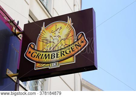 Bordeaux , Aquitaine / France - 07 22 2020 : Grimbergen Belgian Abbey Beers Sign Text And Logo Bar B